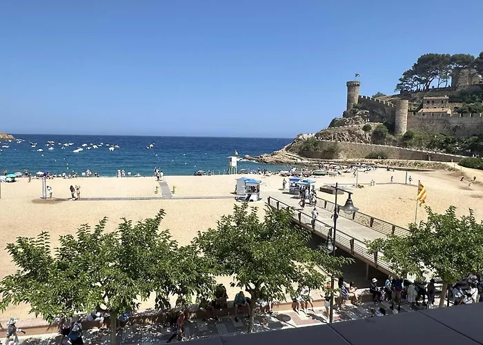 Lets Holidays Wake Up By The Sea In Victoria 2