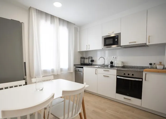 Appartamento Lets Holidays Wake Up By The Sea In Victoria Apartment 2 Tossa de Mar